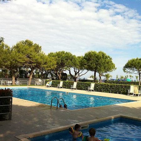 Residence Garden -Walterigato Apartments Solo Per Famiglie Lido di Jesolo Dış mekan fotoğraf