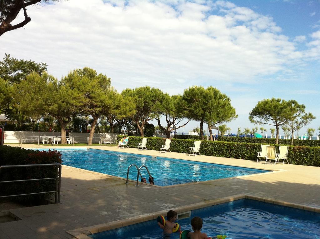 Residence Garden -Walterigato Apartments Solo Per Famiglie Lido di Jesolo Dış mekan fotoğraf