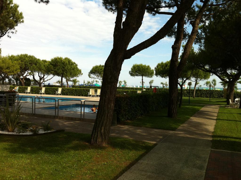Residence Garden -Walterigato Apartments Solo Per Famiglie Lido di Jesolo Dış mekan fotoğraf